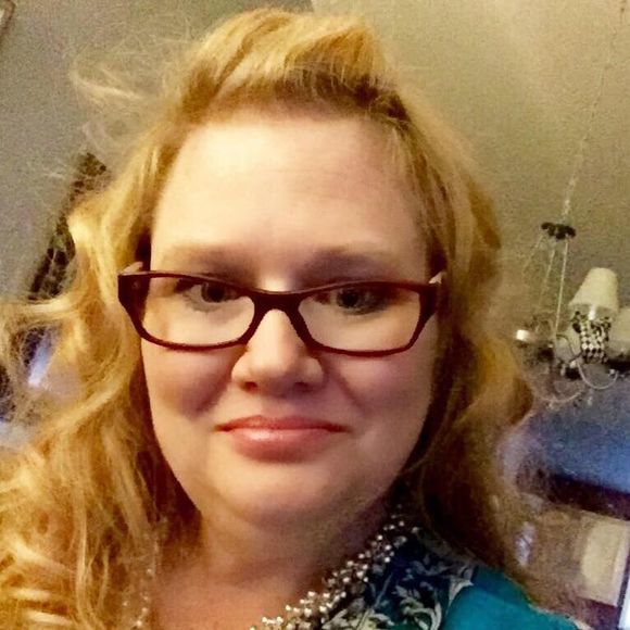 Meet your Posher, Stacie - Picture 1 of 1